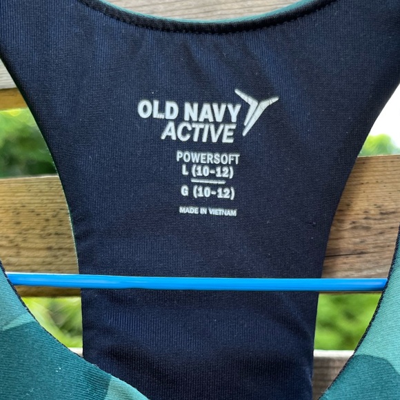 Old Navy Camo Kids Sports Bra - Picture 3 of 4